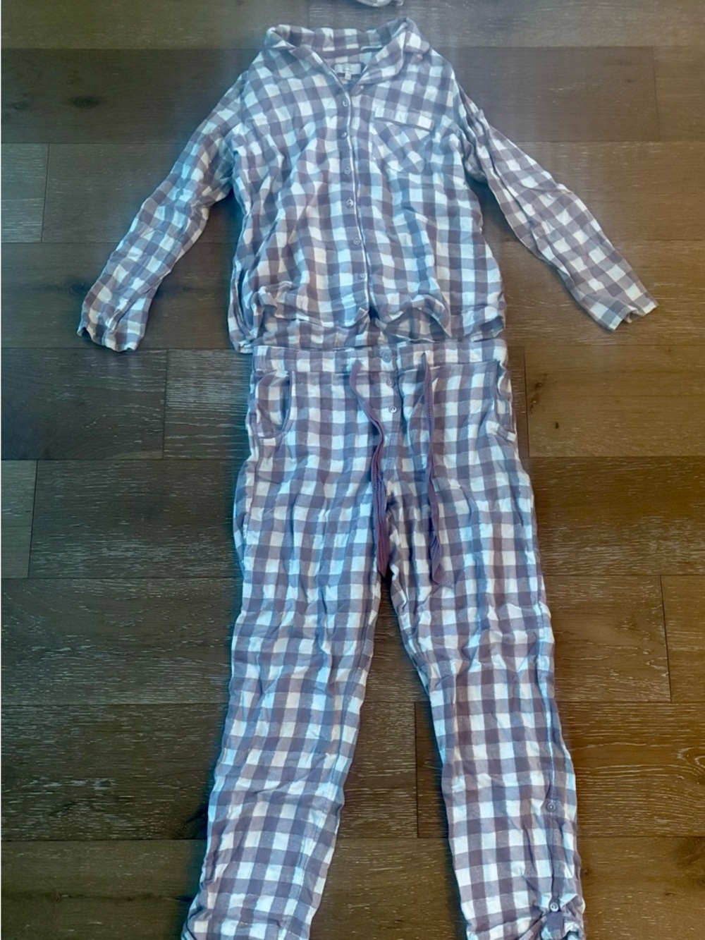 Womens Fat Face Plaid Long-Sleeve Pajama Set in purple and White